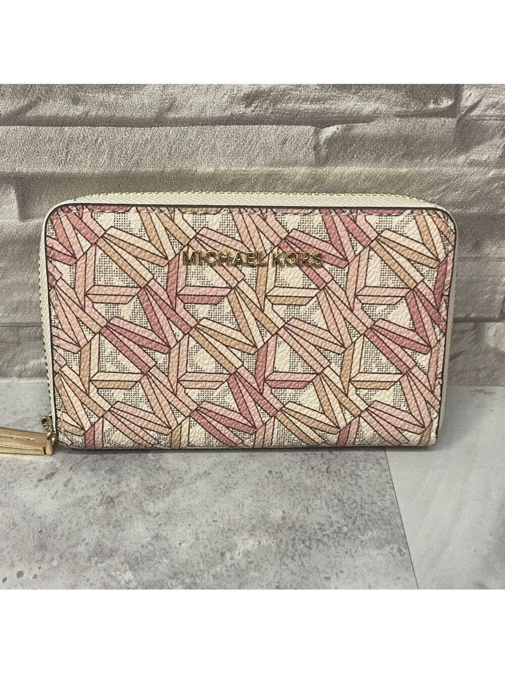 Michael Kors Camera Crossbody Bag & Matching Wallet Smoky Rose Pink Cream - Picture 7 of 11